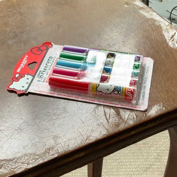 LIPSMACKER HELLO KITTY AND FRIENDS LIQUIDATE LIP SMACKER - Picture 4 of 4